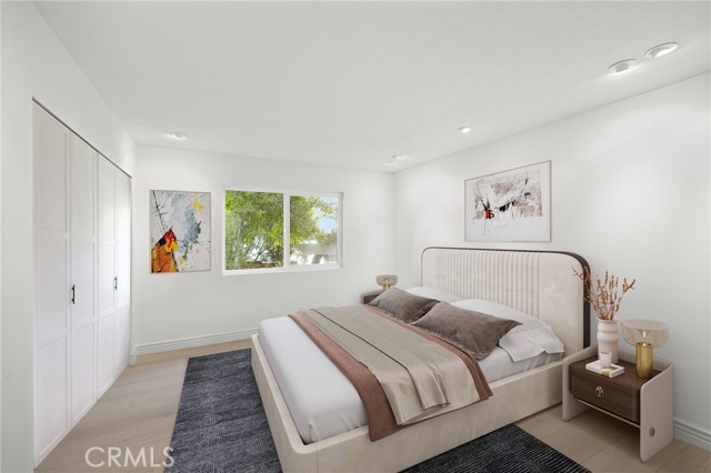 31 Saint Tropez, Newport Beach CA: https://media.crmls.org/medias/61720e0a-674d-4f1e-81cf-3506ae9c7cdd.jpg