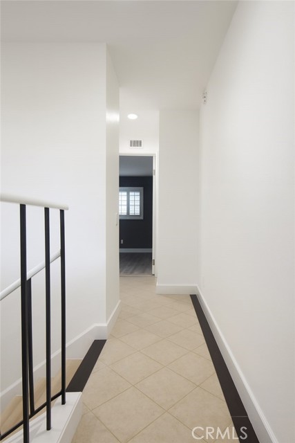 Detail Gallery Image 15 of 26 For 5114 W 1st St #C,  Santa Ana,  CA 92703 - 3 Beds | 2/1 Baths