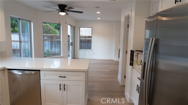 Detail Gallery Image 26 of 36 For 21 Fillmore, Irvine,  CA 92620 - 4 Beds | 2/1 Baths