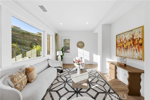 111 great oak, Irvine CA: https://media.crmls.org/medias/6172c817-015e-4294-adfb-3013e7a81275.jpg