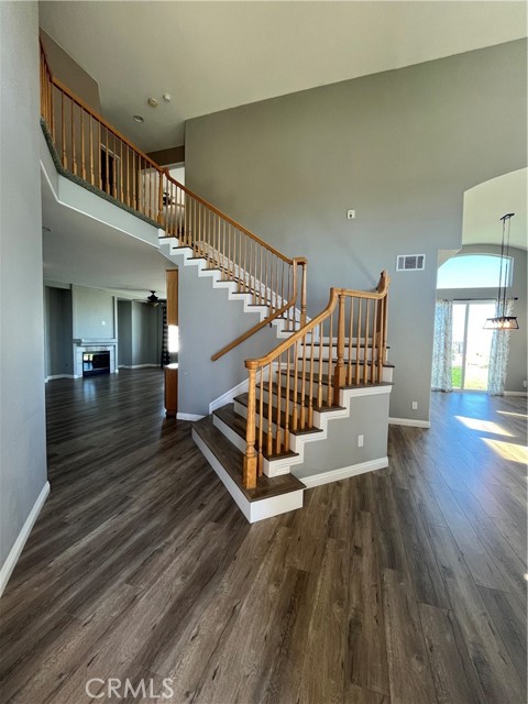 Detail Gallery Image 5 of 8 For 9 Corte Montena, Lake Elsinore,  CA 92532 - 4 Beds | 2/1 Baths