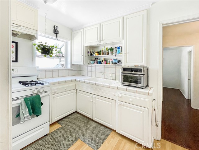 624 North Niagara photo 19