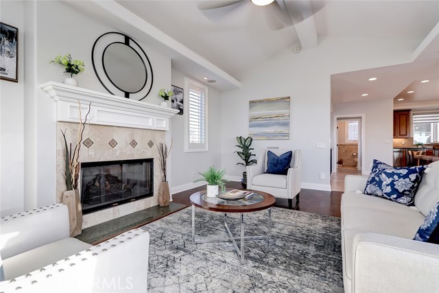 720 10th Street, Hermosa Beach, California 90254, 4 Bedrooms Bedrooms, ,3 BathroomsBathrooms,Residential,Sold,10th,SB21226543