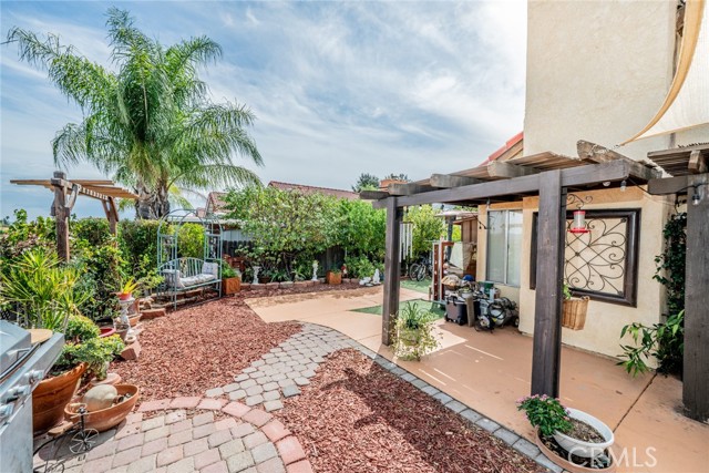 Detail Gallery Image 22 of 26 For 15690 Shadow Mountain Ln, Lake Elsinore,  CA 92530 - 3 Beds | 2 Baths