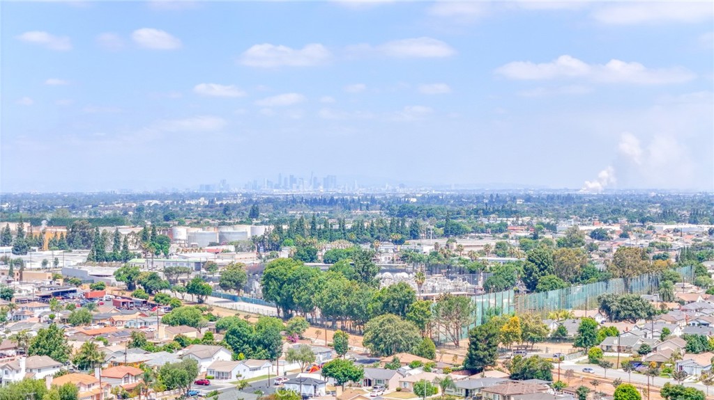 https://media.crmls.org/medias/6173c980-3123-4ddd-8e2a-08d714b1a97a.jpg?preset=X-Large
