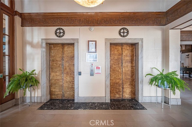 455 E Ocean Blvd, Long Beach CA: https://media.crmls.org/medias/61750842-0d4a-4796-b0e6-fc79618aca65.jpg