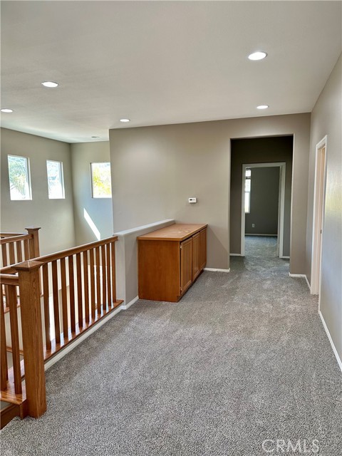 Detail Gallery Image 18 of 27 For 28467 Falcon Crest, Canyon Country,  CA 91351 - 4 Beds | 3 Baths