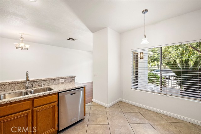 Detail Gallery Image 6 of 18 For 117 Pomelo, Rancho Santa Margarita,  CA 92688 - 3 Beds | 2/1 Baths