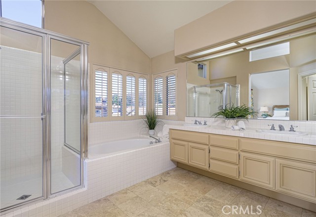 Detail Gallery Image 27 of 47 For 5555 Meadow Lake Ln, Yorba Linda,  CA 92887 - 3 Beds | 2/1 Baths