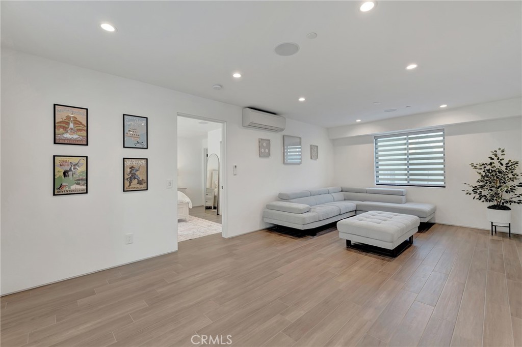 MLS #OC26164357 image #28