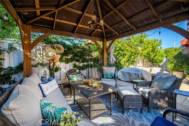 411 Bolivia, San Clemente CA: https://media.crmls.org/medias/61768937-37ce-4766-8832-662b48a6a1ee.jpg