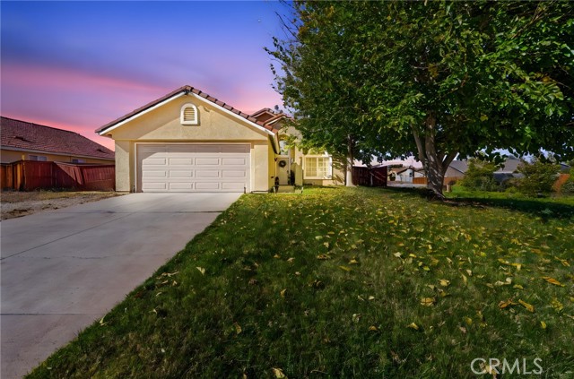Detail Gallery Image 1 of 32 For 13196 Oberlin, Victorville,  CA 92392 - 3 Beds | 2 Baths