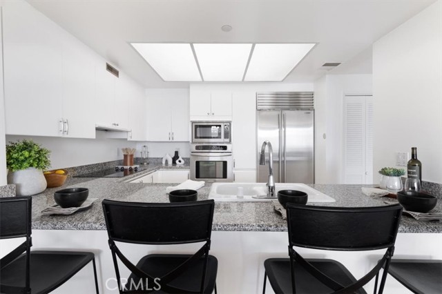 Detail Gallery Image 18 of 51 For 850 E Ocean Bld #602,  Long Beach,  CA 90802 - 2 Beds | 2 Baths