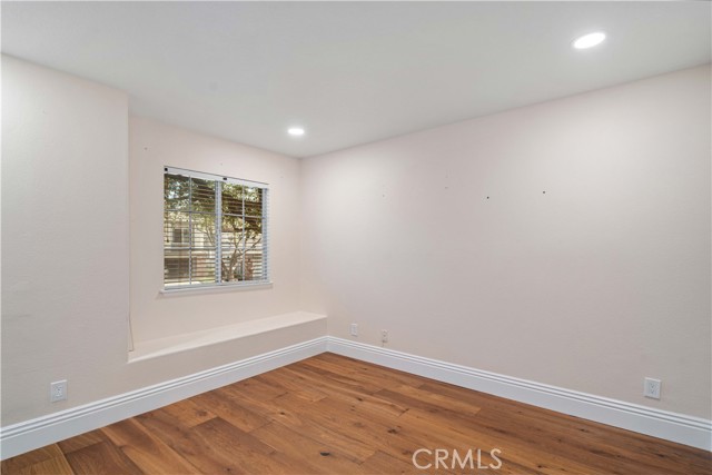 Detail Gallery Image 31 of 53 For 24526 Windsor Dr a,  Valencia,  CA 91355 - 3 Beds | 2/1 Baths