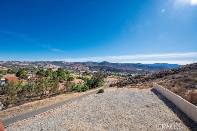 9455 Hierba Road, Agua Dulce, California 91390, 5 Bedrooms Bedrooms, ,5 BathroomsBathrooms,Single Family Residence,For Sale,Hierba,SR25008894