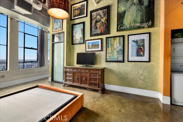 315 E 8th #1203 Street, Los Angeles CA: https://media.crmls.org/medias/6179ab78-43d5-40af-bb0b-f6a2df7a8ecf.jpg