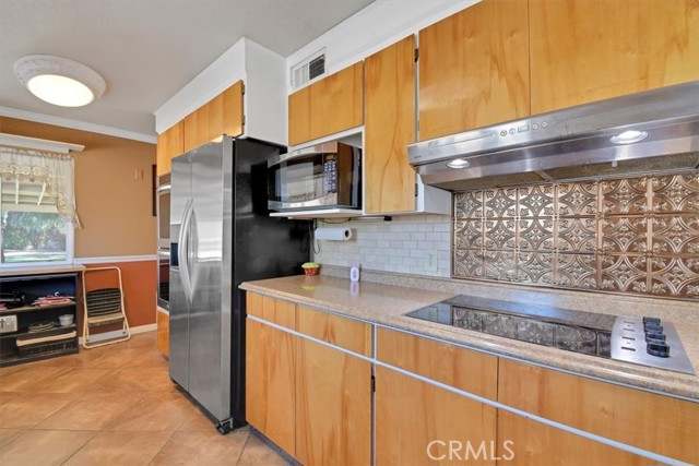2124 Erle Road, Marysville CA: https://media.crmls.org/medias/617a7e76-334a-4e50-8f26-f61792e20342.jpg