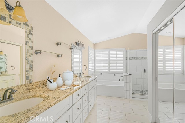 Detail Gallery Image 17 of 29 For 3152 Angeleno Pl, Palmdale,  CA 93551 - 5 Beds | 3 Baths