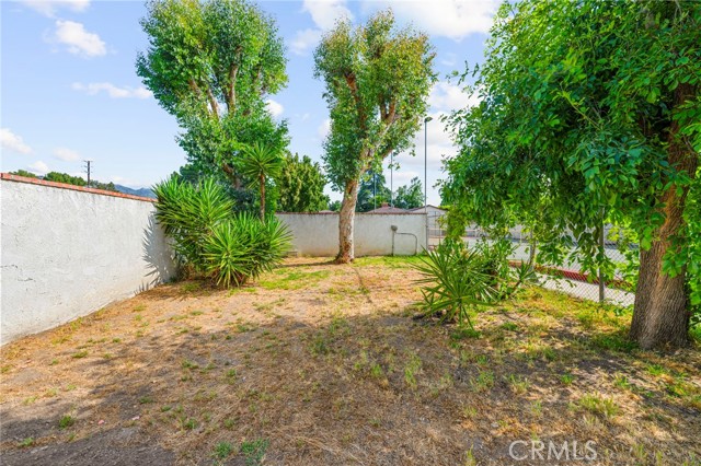 22226 Devonshire Street, Chatsworth CA: https://media.crmls.org/medias/617b8a75-be23-4cfc-b203-76b2b8ddfad3.jpg