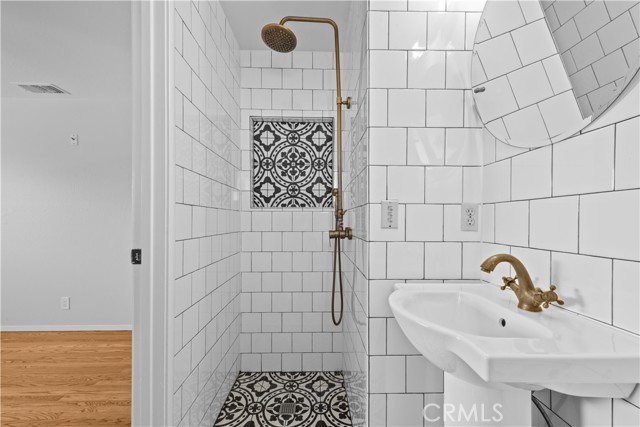 Image 27 of 34 For 273 Solano  