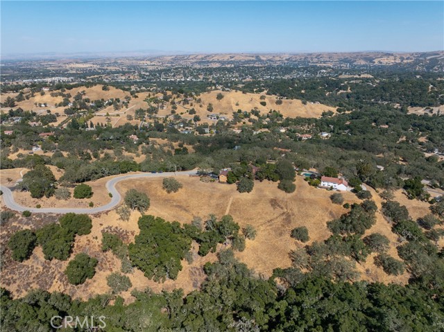 10755 Santa Ana Road, Atascadero CA: https://media.crmls.org/medias/617cb210-c4e1-4911-b837-84a8eeefd1c9.jpg
