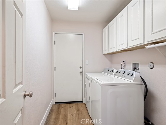 Detail Gallery Image 14 of 46 For 12304 Sunglow Ct, Victorville,  CA 92392 - 4 Beds | 2/1 Baths