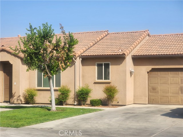 Detail Gallery Image 1 of 12 For 1894 W Roby Ave, Porterville,  CA 93257 - 3 Beds | 2 Baths