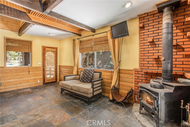 Detail Gallery Image 8 of 34 For 9323 Cedar Dr, Forest Falls,  CA 92339 - 1 Beds | 1/1 Baths