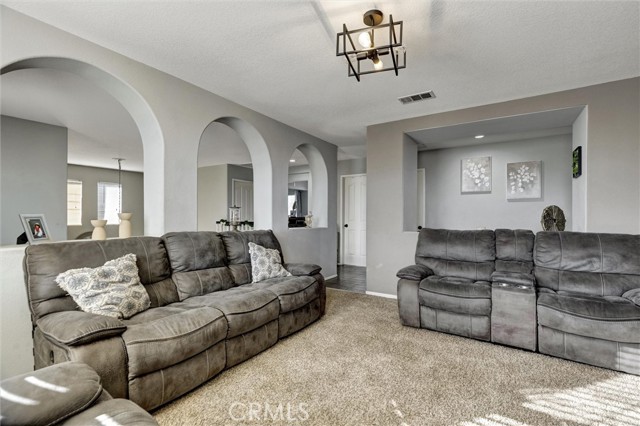 Detail Gallery Image 22 of 45 For 26978 Homeroom Ct, Moreno Valley,  CA 92555 - 4 Beds | 3 Baths