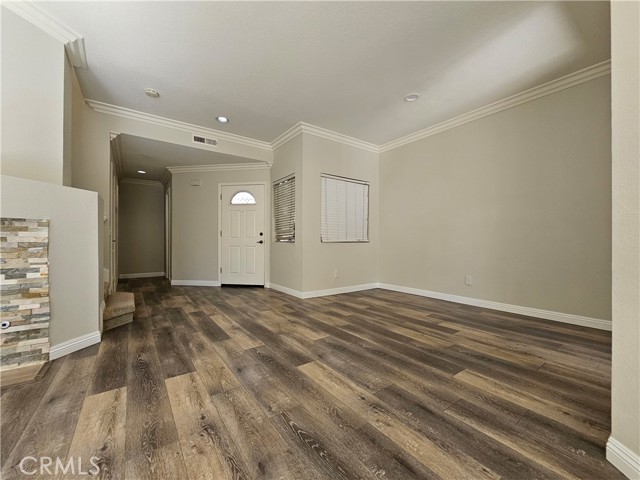 2363 Paseo Circulo, Tustin CA: https://media.crmls.org/medias/617ec998-c525-425a-9345-d82c2c7db37f.jpg
