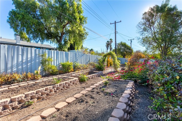 Detail Gallery Image 28 of 30 For 1379 E Avenida De Los Arboles, Thousand Oaks,  CA 91360 - 3 Beds | 2 Baths