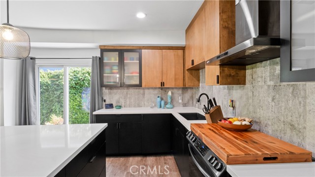 Detail Gallery Image 13 of 38 For 5323 Arlington Ave, Los Angeles,  CA 90043 - 3 Beds | 3 Baths
