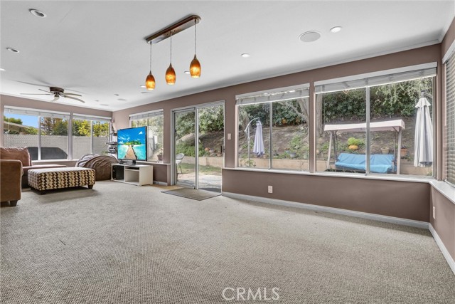 7007 Pomelo Drive, West Hills CA: https://media.crmls.org/medias/6180e242-c2bf-460f-bc61-a279bc1e21a7.jpg