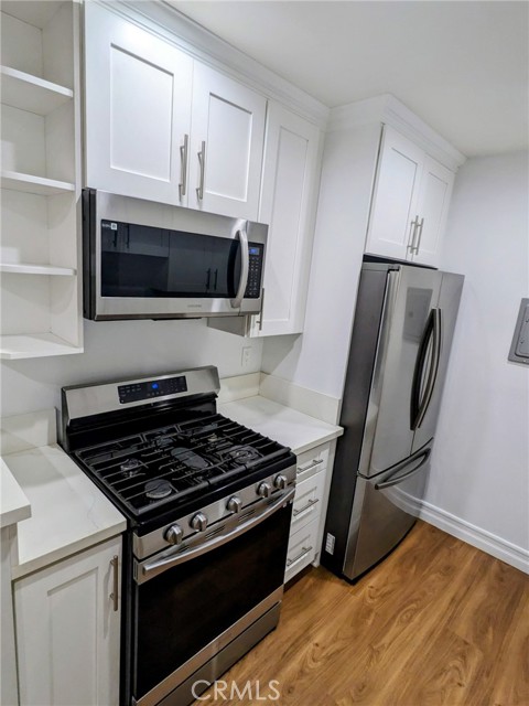 Detail Gallery Image 7 of 15 For 1019 6th St #2,  Santa Monica,  CA 90403 - 1 Beds | 1 Baths