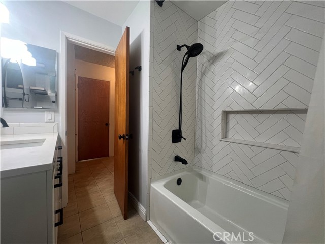 Detail Gallery Image 27 of 36 For 1525 E 2nd St #4,  Long Beach,  CA 90802 - 1 Beds | 1 Baths