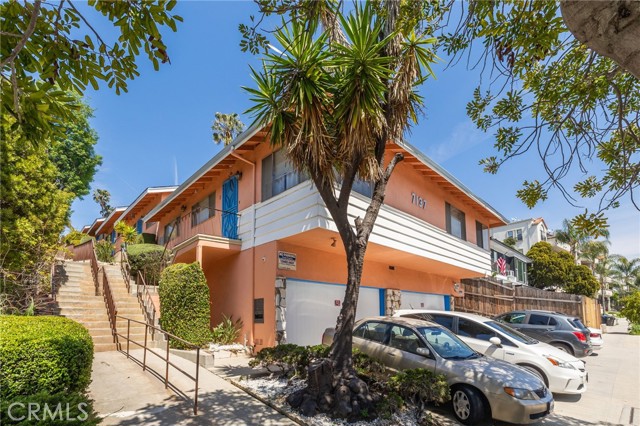 7137 Ramsgate Avenue, Los Angeles CA: https://media.crmls.org/medias/618194ea-56cc-445c-bc01-1da260e24f13.jpg