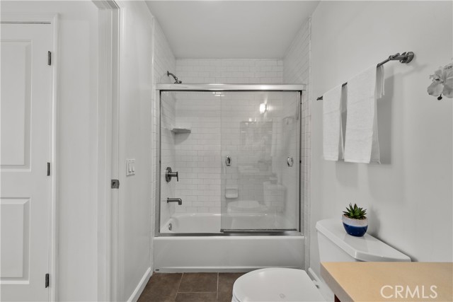 Detail Gallery Image 11 of 18 For 4702 Fulton Ave #304,  Sherman Oaks,  CA 91423 - 2 Beds | 2 Baths