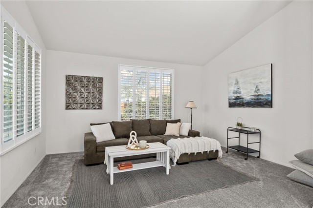 Detail Gallery Image 6 of 36 For 12953 Lynd Ct, Yucaipa,  CA 92399 - 4 Beds | 3/1 Baths