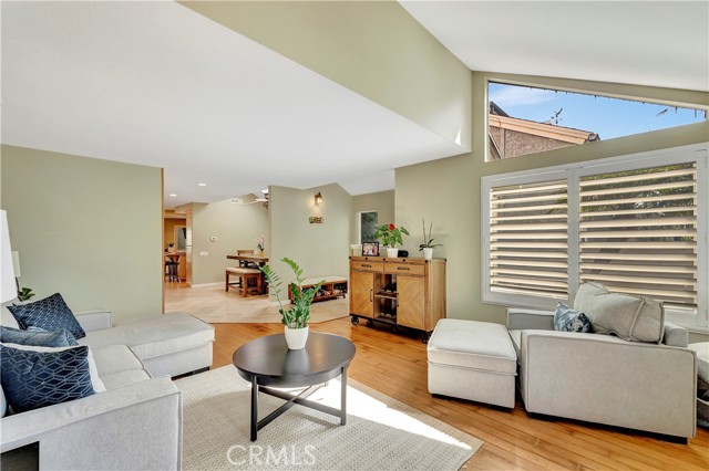 626 9th Street, Huntington Beach CA: https://media.crmls.org/medias/6183c880-f631-48e3-900d-42b1c59381c6.jpg