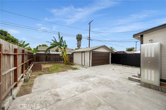 Detail Gallery Image 15 of 23 For 29 W Zane St, Long Beach,  CA 90805 - 3 Beds | 1 Baths