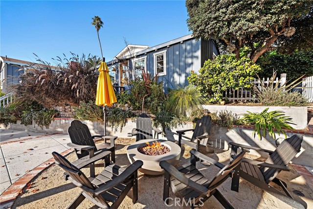 235 Cajon Street, Laguna Beach CA: https://media.crmls.org/medias/6184d272-e5d2-4c80-a8f6-2a965455f44a.jpg