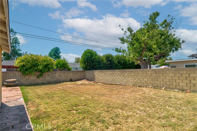 5223 Montair Avenue, Lakewood CA: https://media.crmls.org/medias/618525f2-979e-46d3-990c-c88f9d9cf8ca.jpg