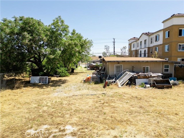 Detail Gallery Image 10 of 21 For 16246 Arrow Bld, Fontana,  CA 92335 - 1 Beds | 1 Baths