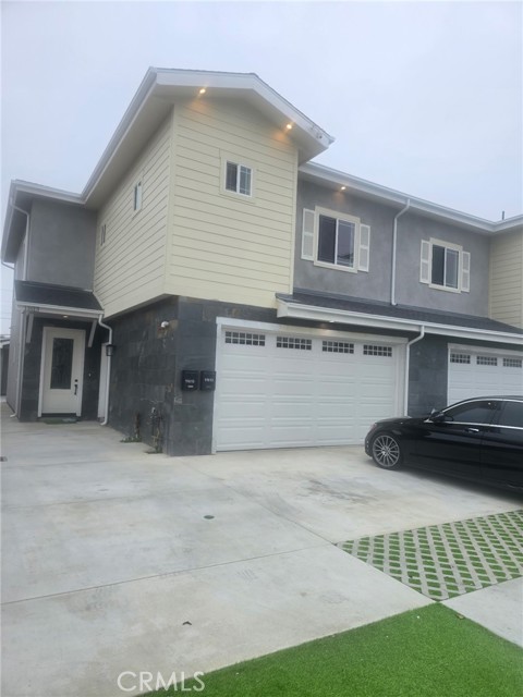 Detail Gallery Image 2 of 2 For 11613 Adenmoor, Downey,  CA 90241 - 5 Beds | 3 Baths