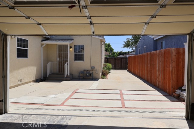 5011 W 134th Place, Hawthorne CA: https://media.crmls.org/medias/61861455-0b38-4be1-ac9f-e85fe5bc36ac.jpg