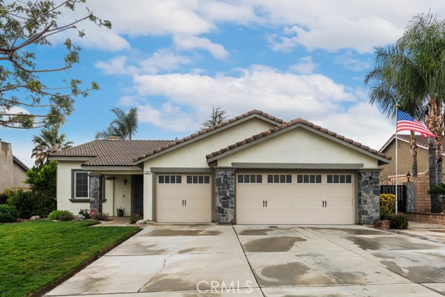 Detail Gallery Image 2 of 38 For 1181 Foothill, Banning,  CA 92220 - 3 Beds | 2/1 Baths