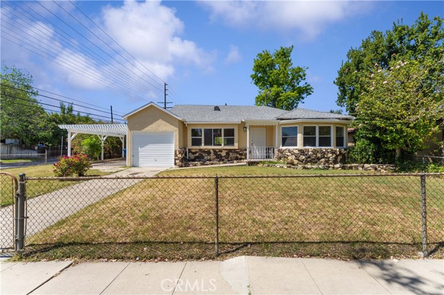 Detail Gallery Image 1 of 30 For 14259 Emelita St, Van Nuys,  CA 91401 - 3 Beds | 2 Baths