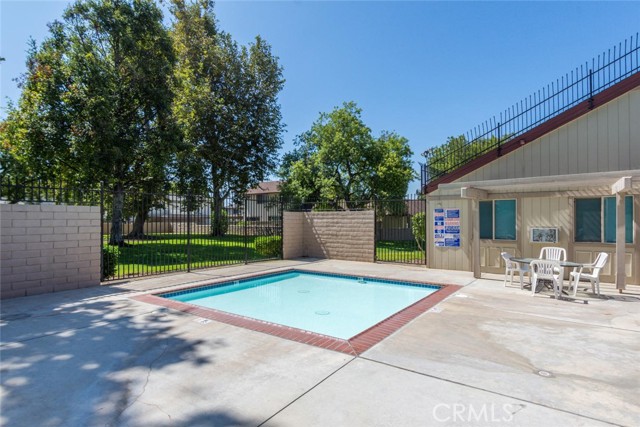 Detail Gallery Image 6 of 8 For 1791 E Avenida De Las Flores, Thousand Oaks,  CA 91362 - 2 Beds | 2 Baths