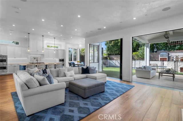 1757 8th Street, Manhattan Beach CA: https://media.crmls.org/medias/6187d330-b48b-4535-855c-8c1ed61e4442.jpg