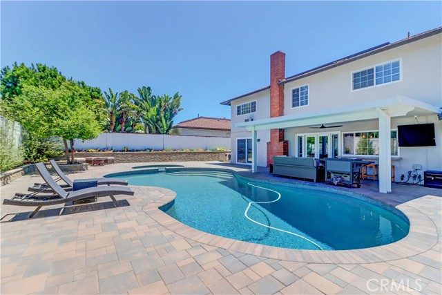 25701 Minoa Drive, Mission Viejo CA: https://media.crmls.org/medias/6187ff36-20bb-47b5-bc68-6e05dd74579d.jpg